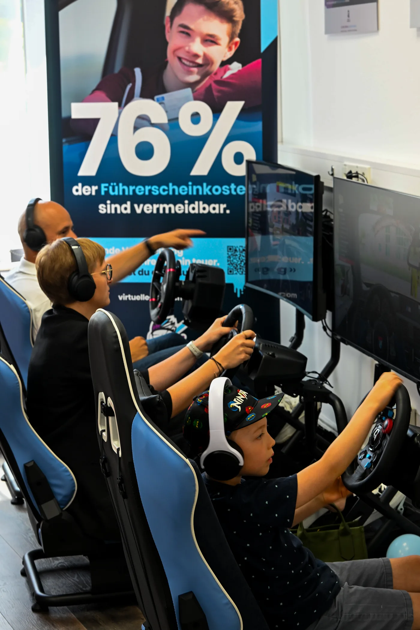 Eröffnung des Trainingsraums mit Gästen